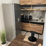 Apartament Charcoal Thirteen