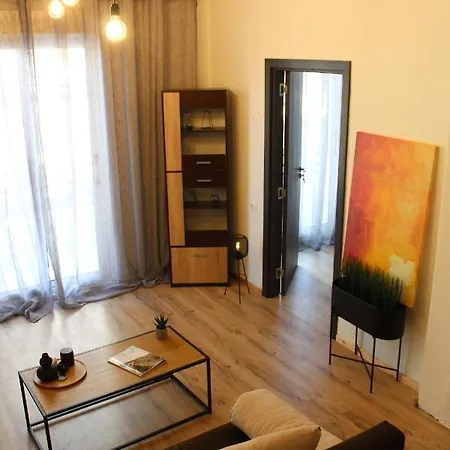 Apartament Charcoal Thirteen